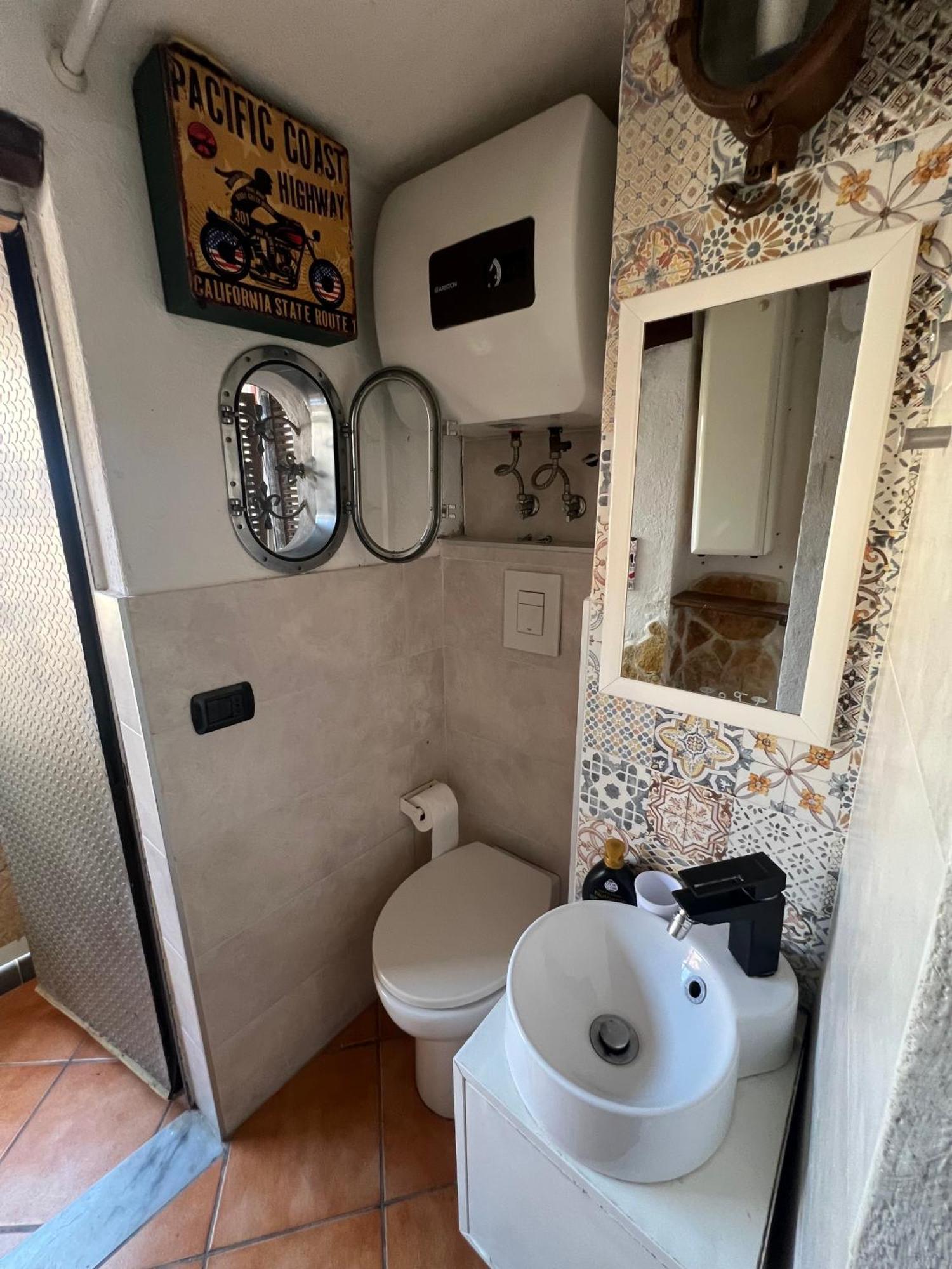 Apartament L'Homme Tranquille Salerno Zewnętrze zdjęcie